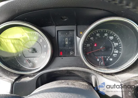 2011 Jeep Grand Cherokee Laredo из США, поврежденный, VIN 1J4RR4GG8BC735313